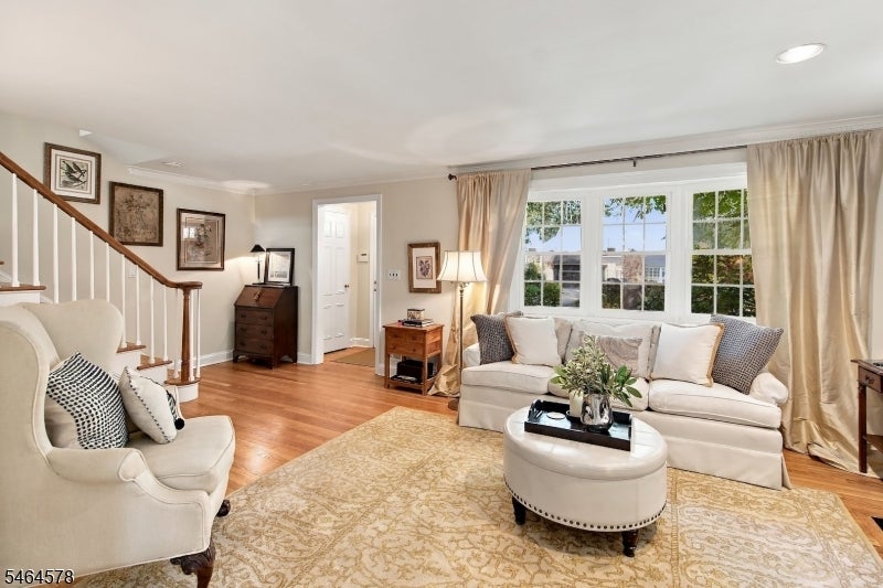 76 Inwood Ave