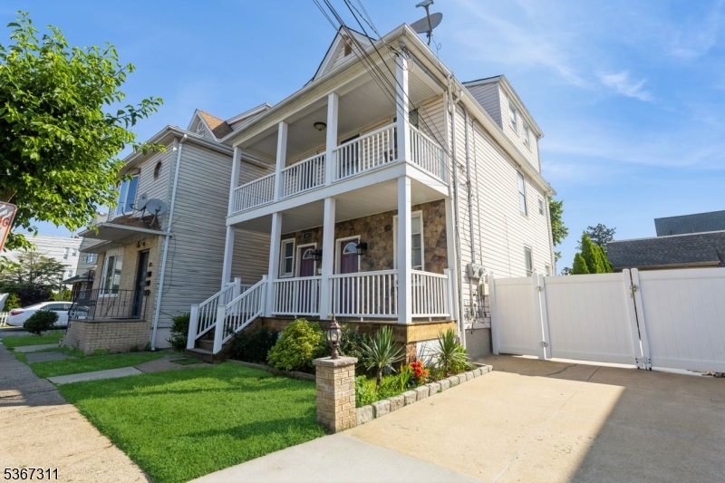 187 Wallington Ave