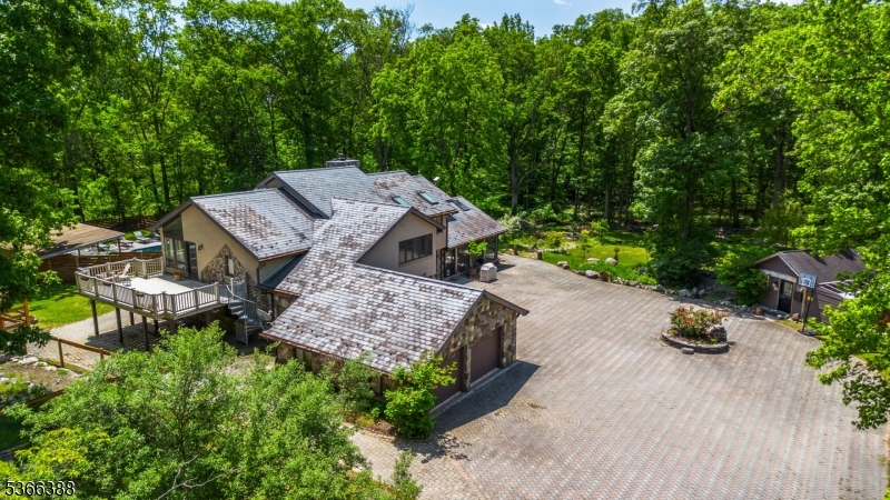 69 Mount Pleasant Rd