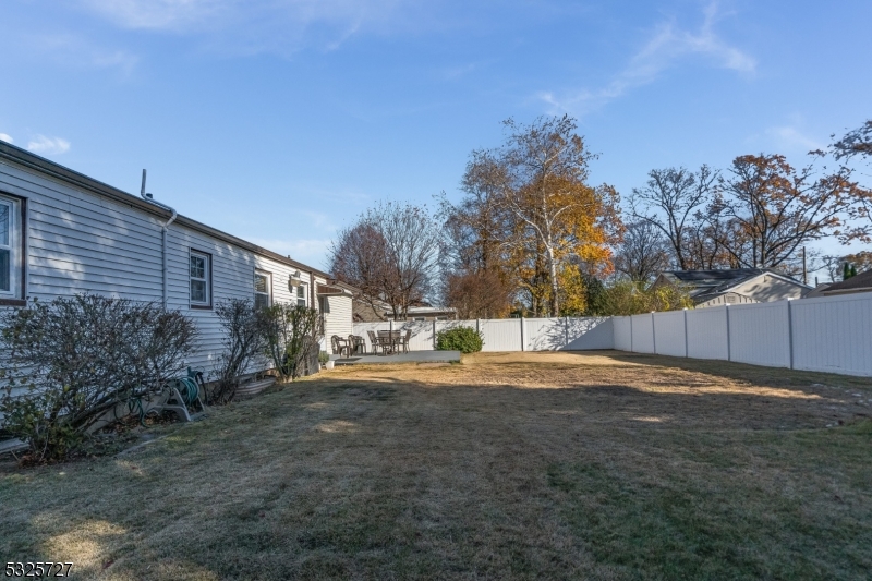1565 W 6th Street