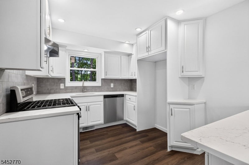 27 Ferndale Rd