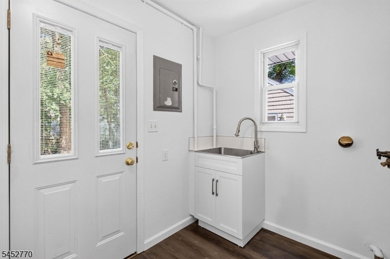 27 Ferndale Rd