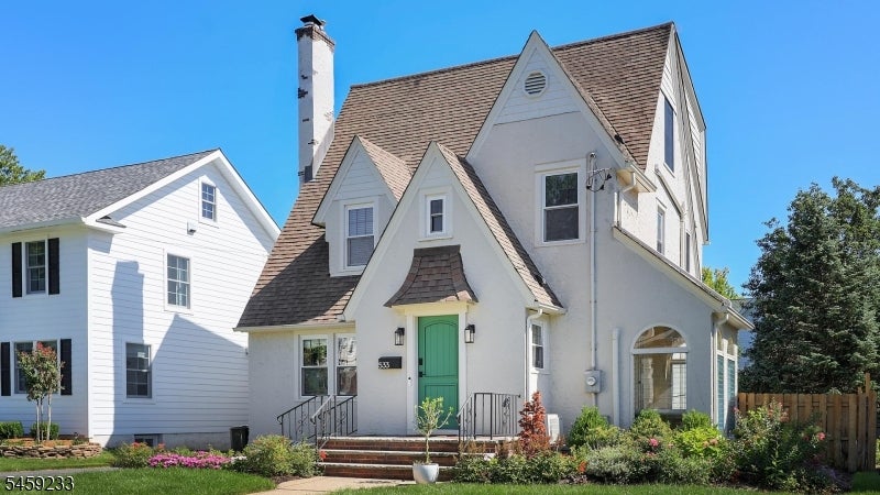533 Edgar Rd