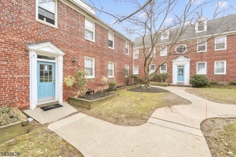 495 Main St B3