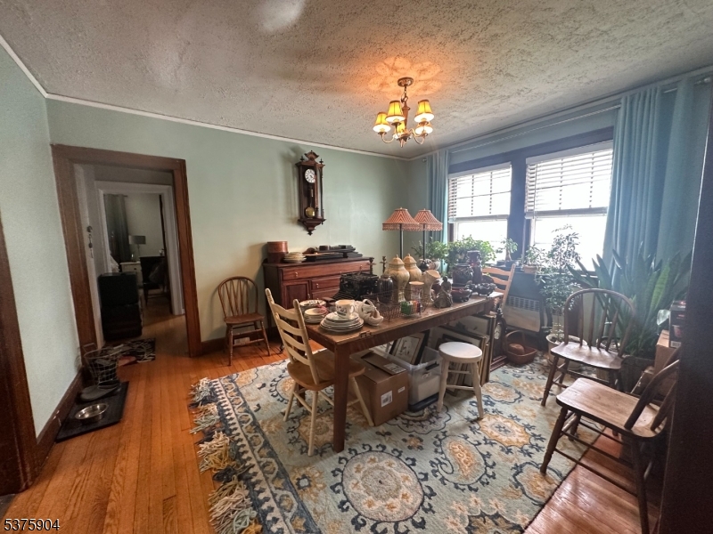 473 Up Mountain Avenue 1