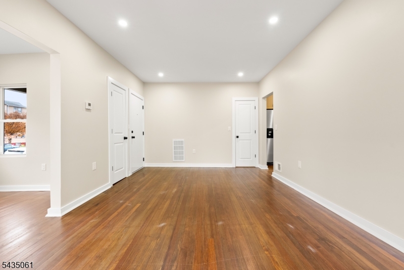 218 Ampere Pkwy