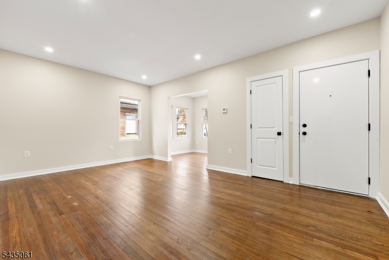 218 Ampere Pkwy