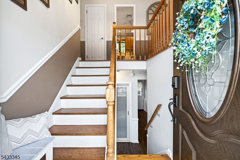 16 10Th Ave
