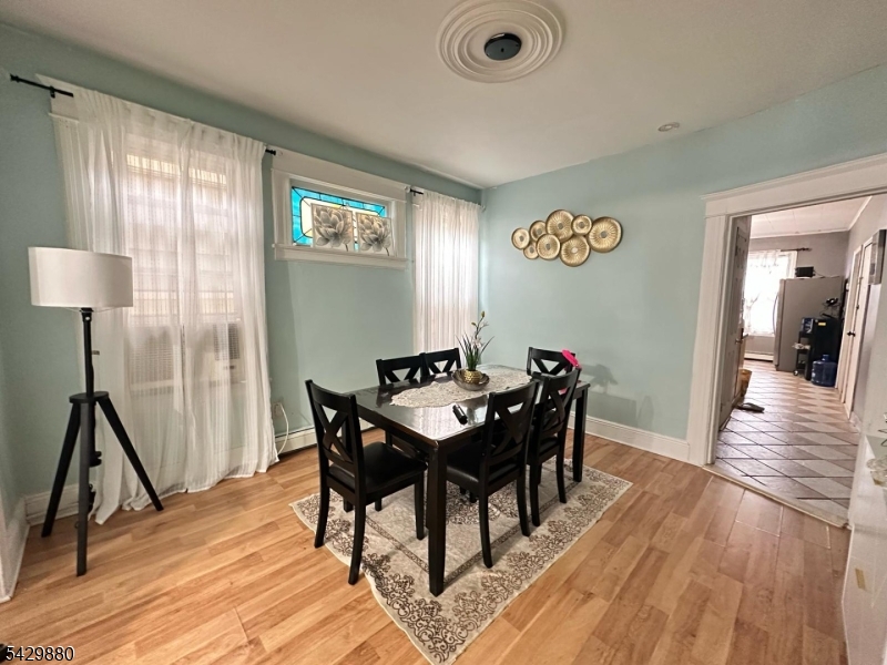 163 W 24Th St