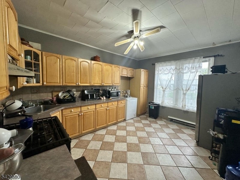 163 W 24Th St