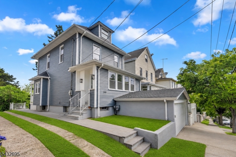 310 Summer St