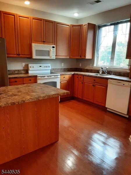 5011 Brookfield Glen Dr
