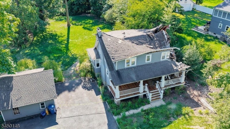 153 Hunter Ave