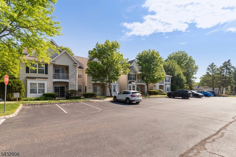 277 Winthrop Dr
