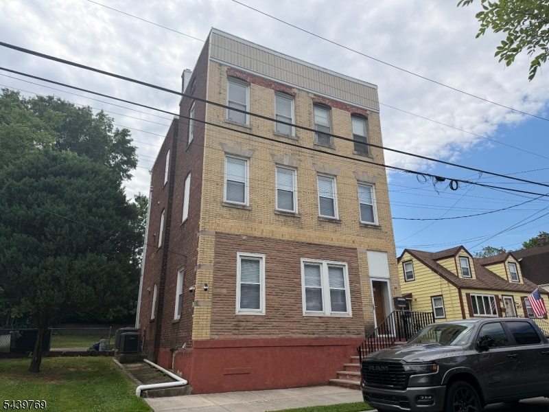 34 Ernest St 1