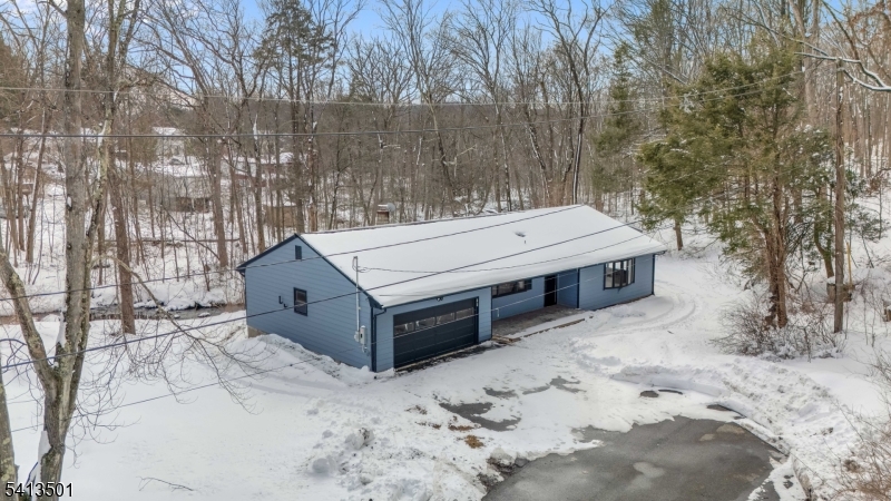 15 Winding Brook Way