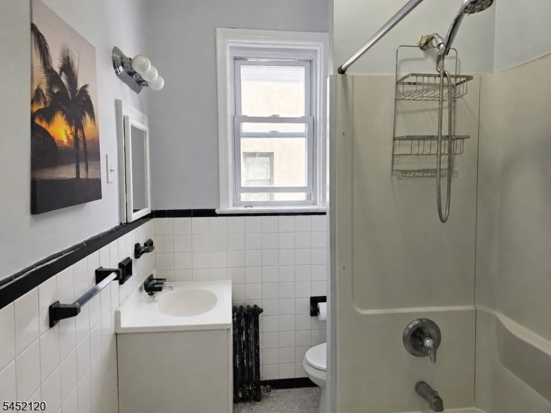 443-445 Springfield Ave 2C