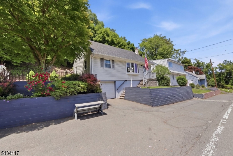 468 Rifle Camp Rd
