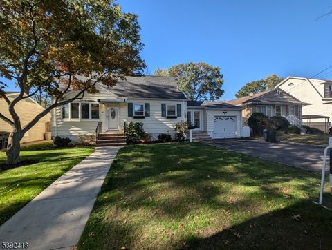 Photo of 1456 Franklin St, Rahway, NJ 07065 (MLS # 3993724)