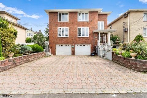 2460 1St St Fort Lee Boro NJ 07024