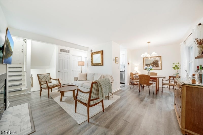 34 Loantaka Way K