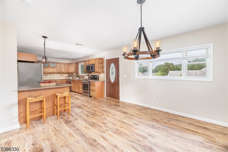 66 Hahn Ave