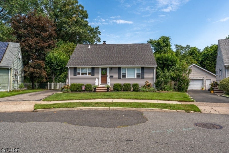1161 Greslin Ter