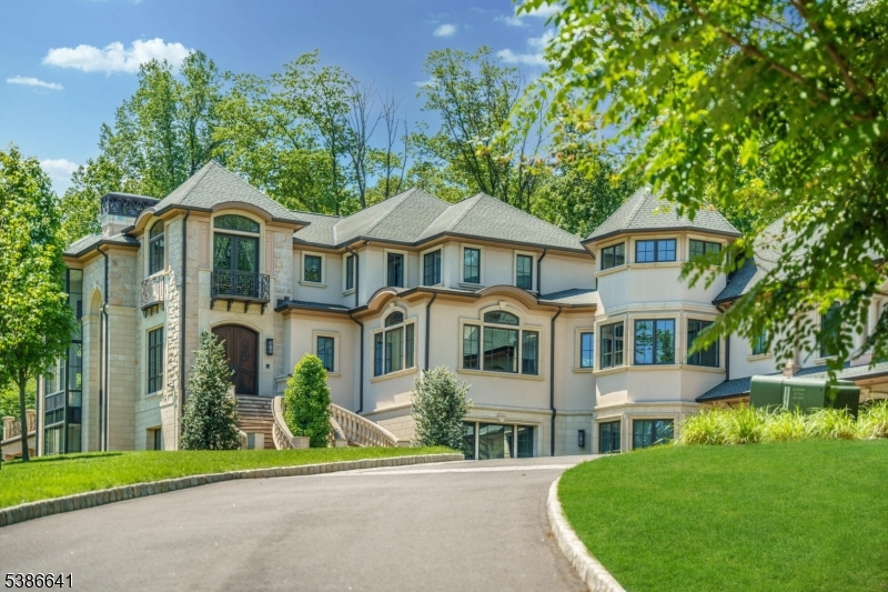 4 MASON HILL ROAD