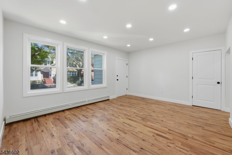 203 Hansbury Ave