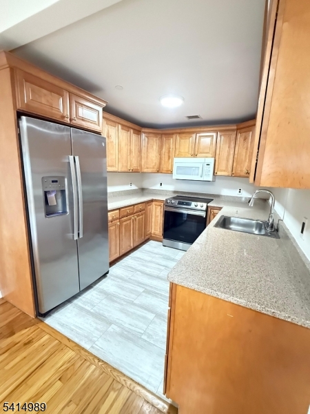 53 W Palisade Ave 209