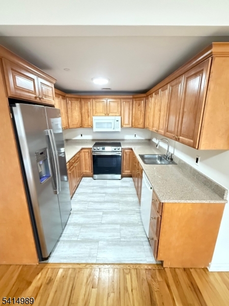 53 W Palisade Ave 209