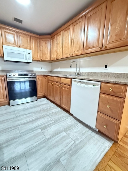 53 W Palisade Ave 209