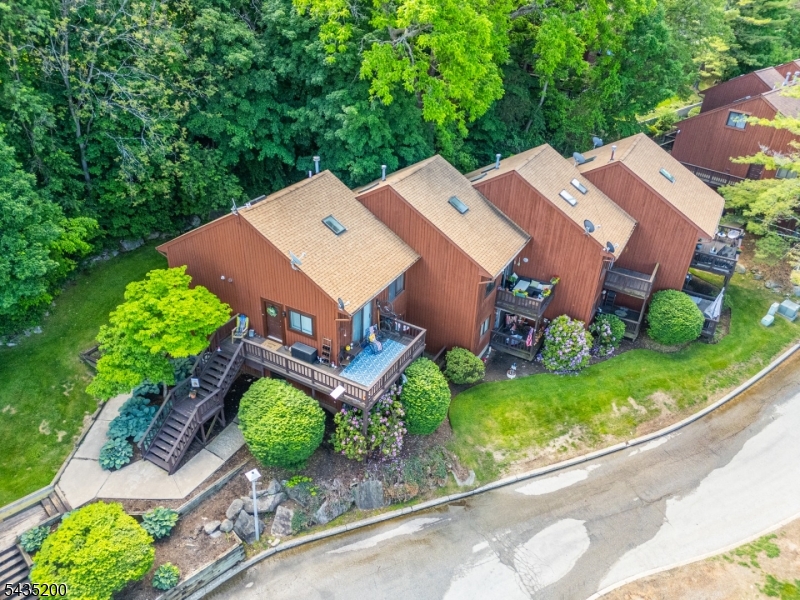 14 Stonehill Dr 6