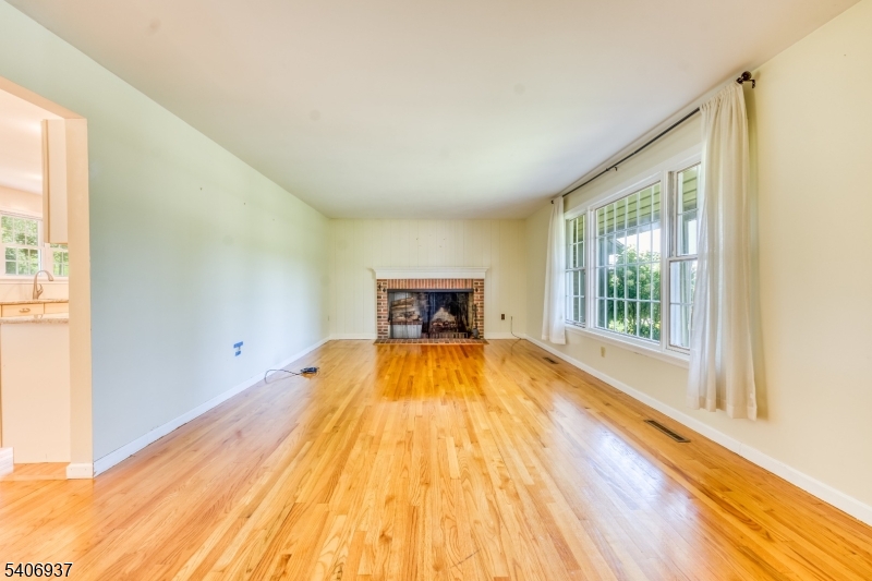 58 Hawks Schoolhouse