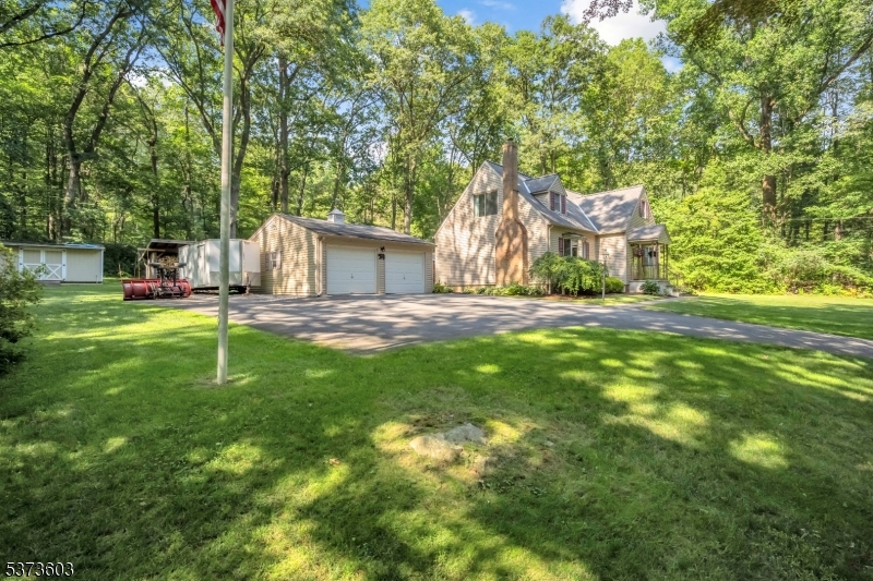 114 Hartmans Corner Rd