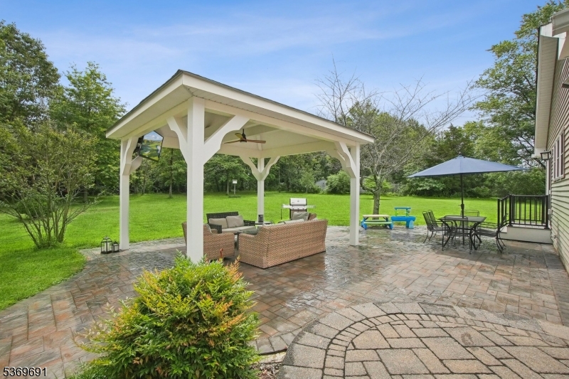 75 Biser Rd