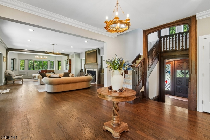 100 Gregory Ave