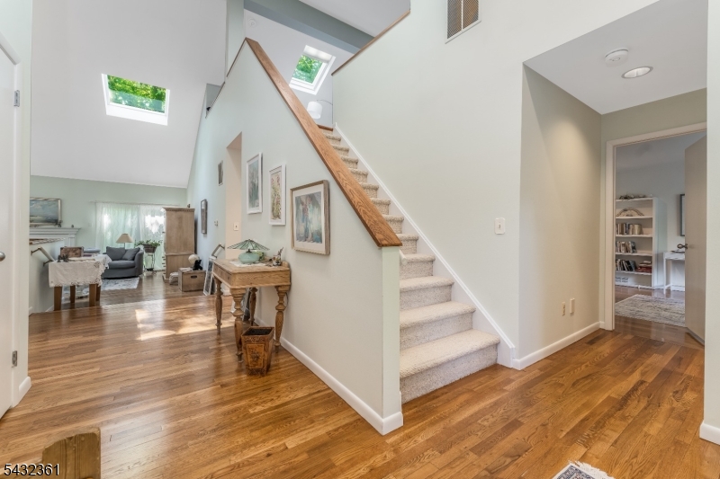 49 Hunters Cir