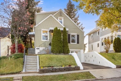 27 Gillespie Rd Bloomfield Twp. NJ 07003