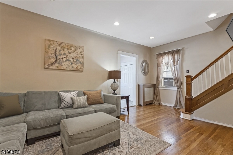 136 Cedar St