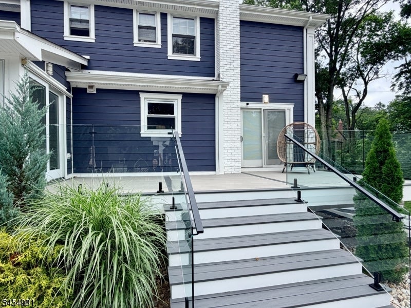 43 Edgewood Ave