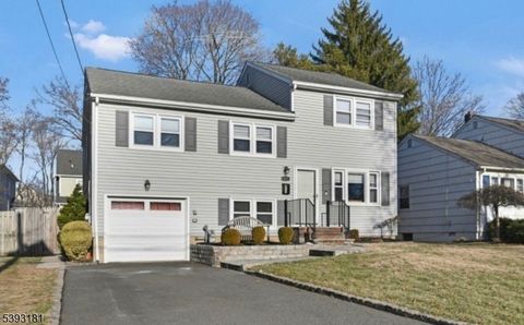 Photo of 417 Victor St, Scotch Plains, NJ 07076 (MLS # 3994387)