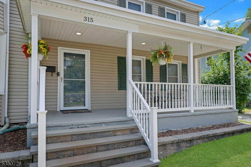315 William St