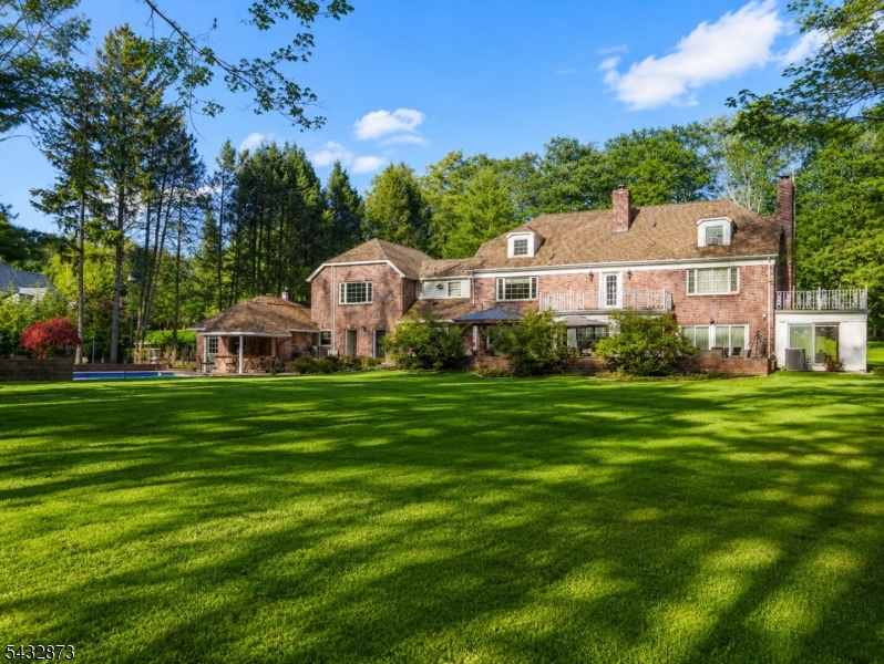 225 E Saddle River Rd