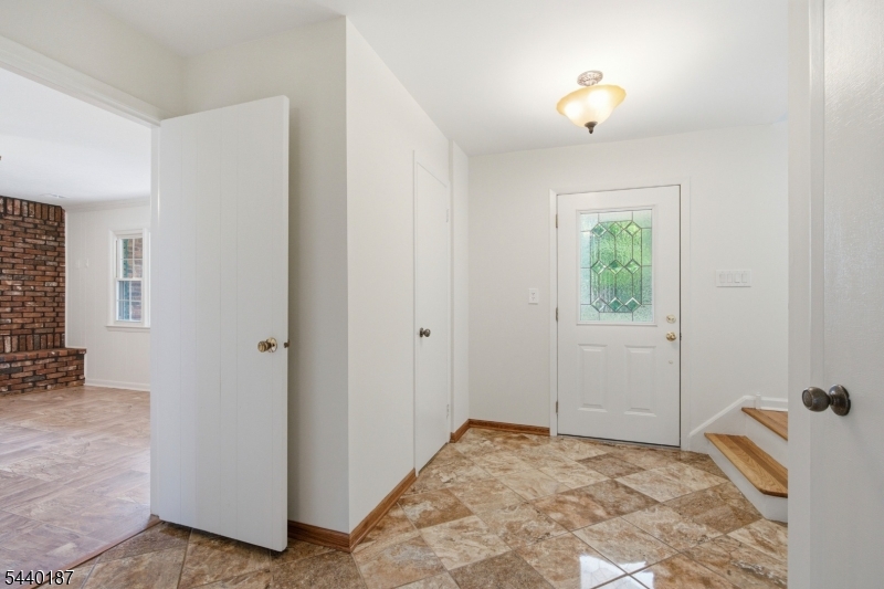 64 Fleetwood Dr