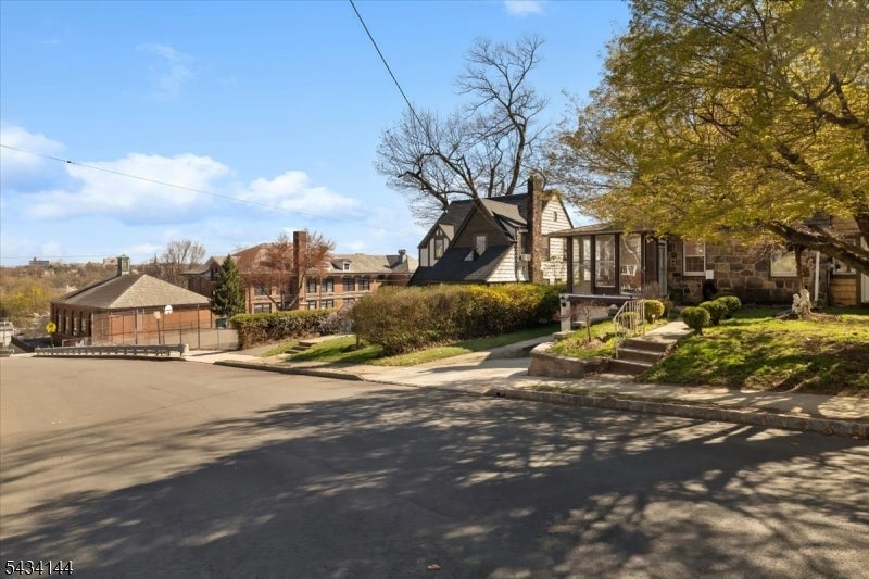 130 Mitchell St