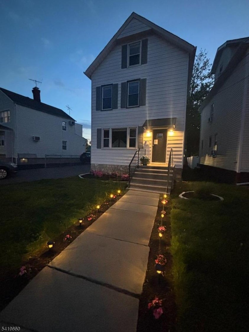 108 Thomas St