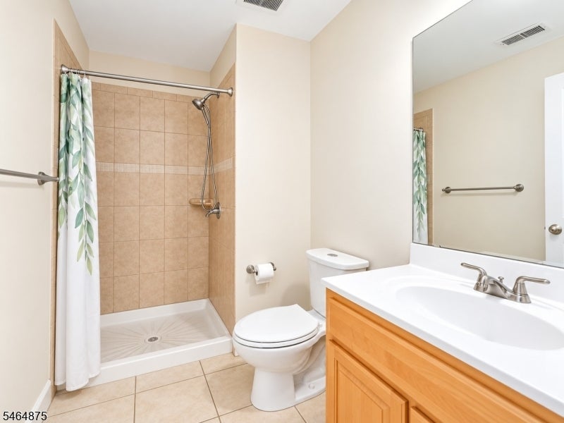 178B Front St