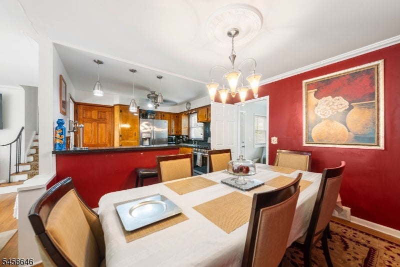 425 Adrianne Ct