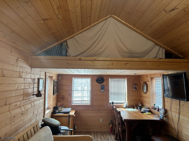 25 Red Mill Rd